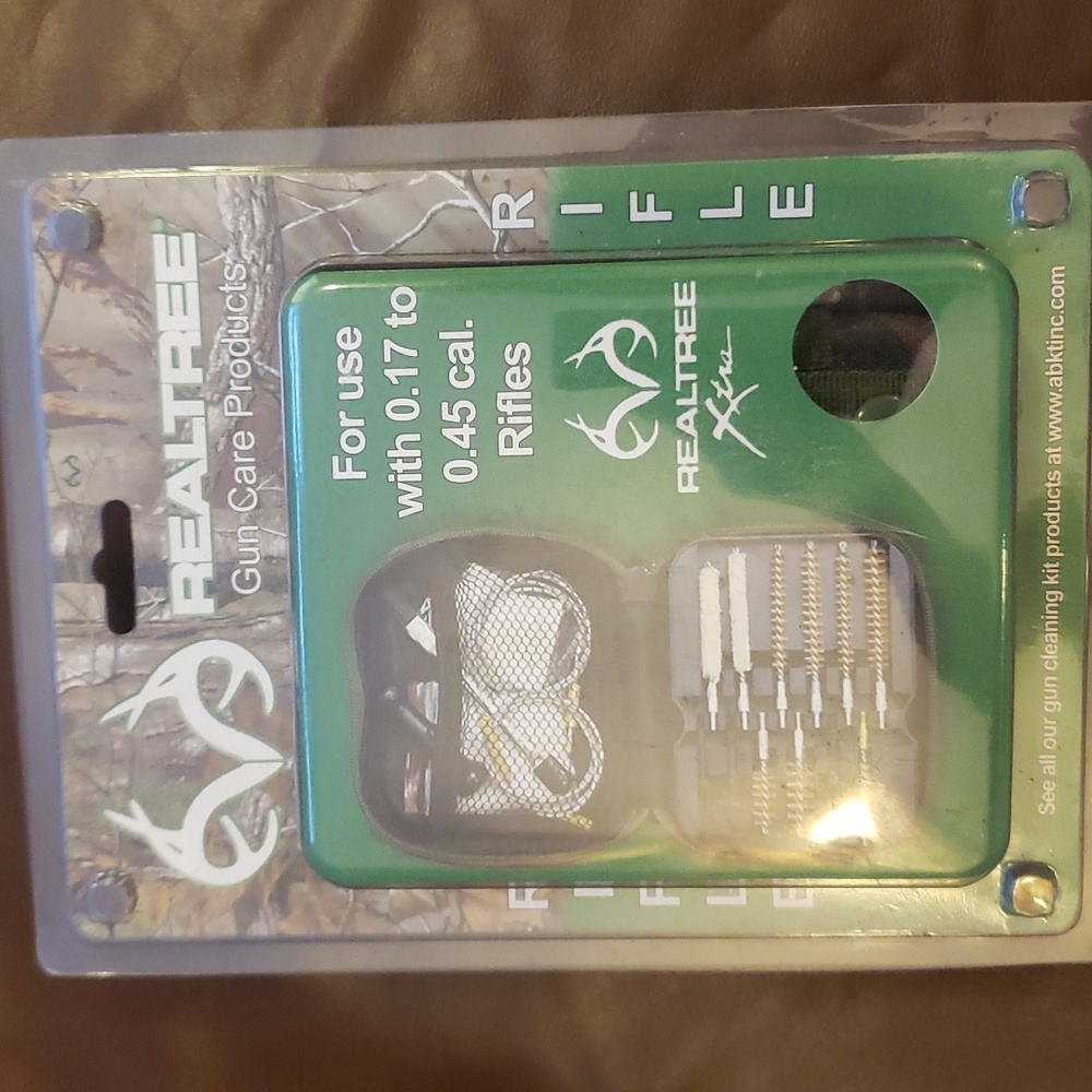 REALTREE XTRA RIFLE CLEANING KIT NEW CAMO CASE